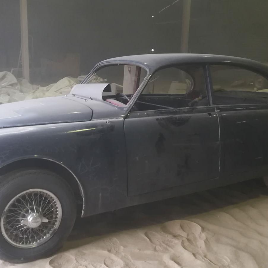 Sablage d'une Jaguar (Avant)