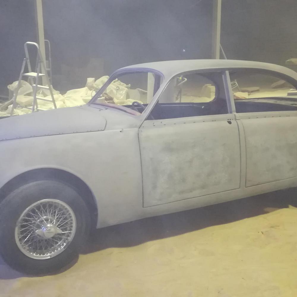 Après sablage ... Avant peinture